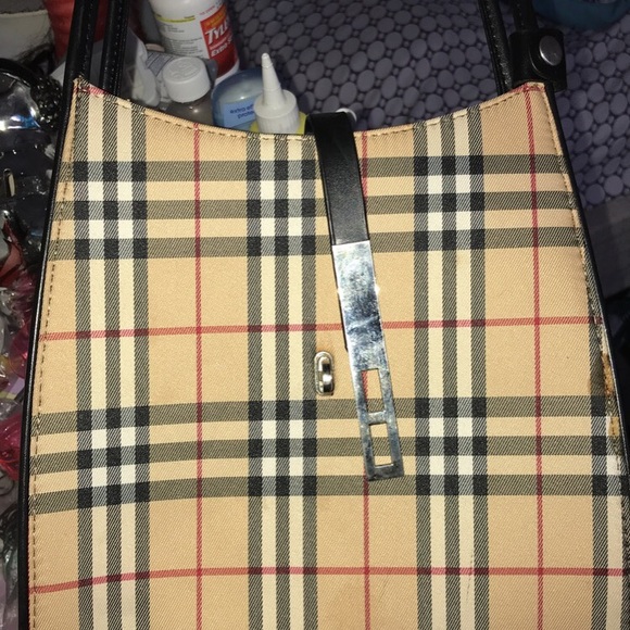 Purses - Picture 4 of 5